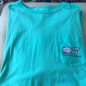 Vineyard Vines T!